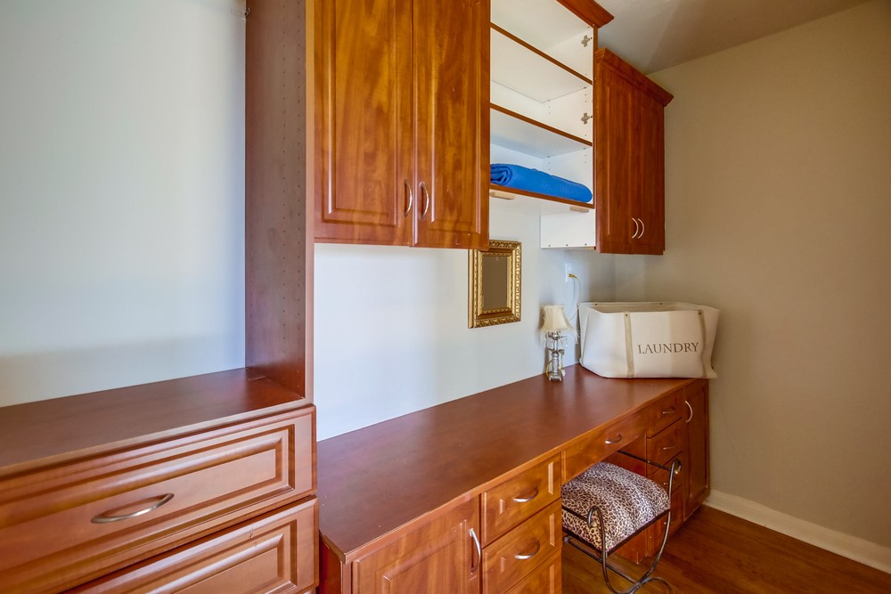Virtual tour photo 35 of 51 for 662 Rosecrans St