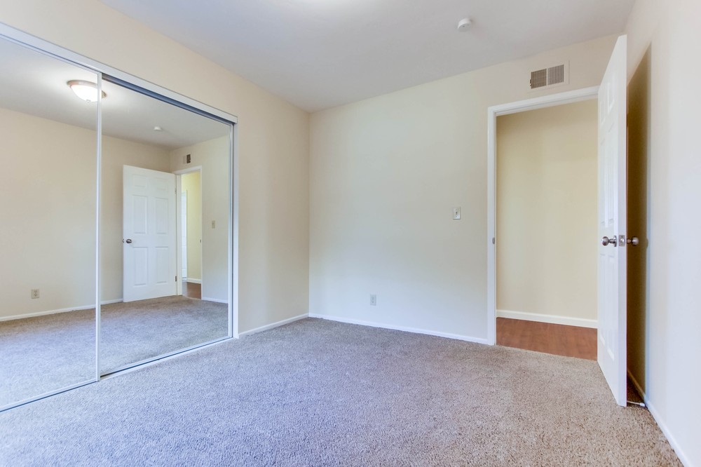 Virtual tour photo 26 of 39 for 6620 Decanture Street