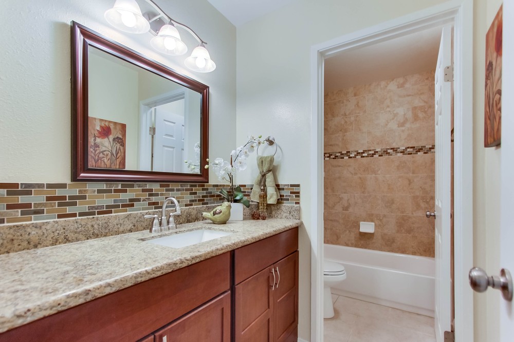 Virtual tour photo 31 of 39 for 6620 Decanture Street