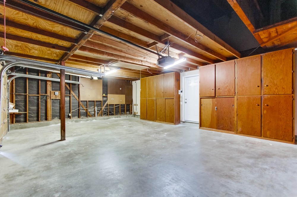 Virtual tour photo 34 of 39 for 6620 Decanture Street