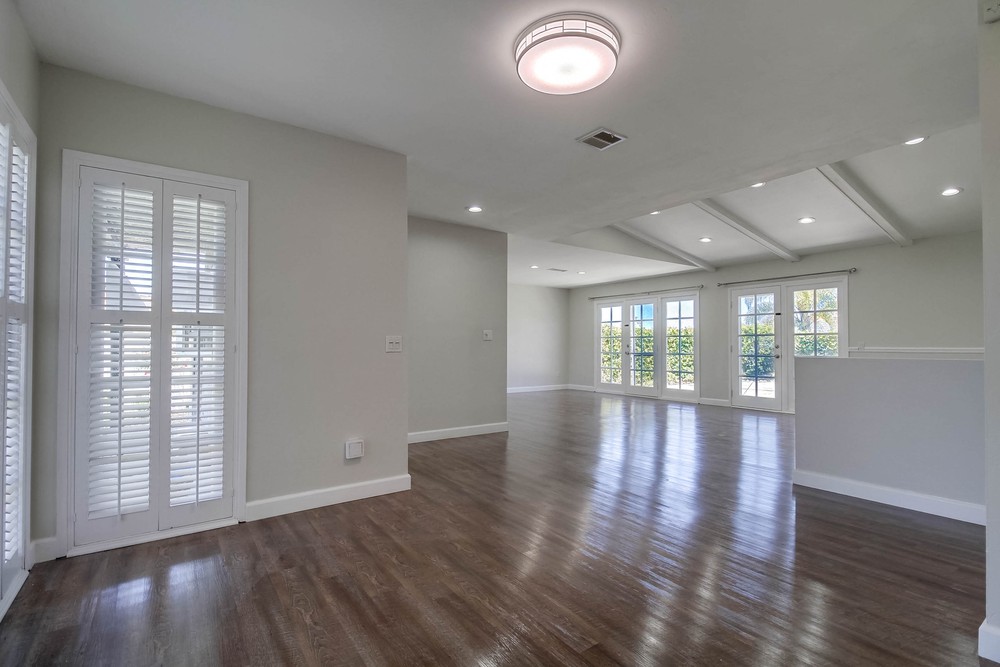 Virtual tour photo 10 of 48 for 6620 Oakridge Rd