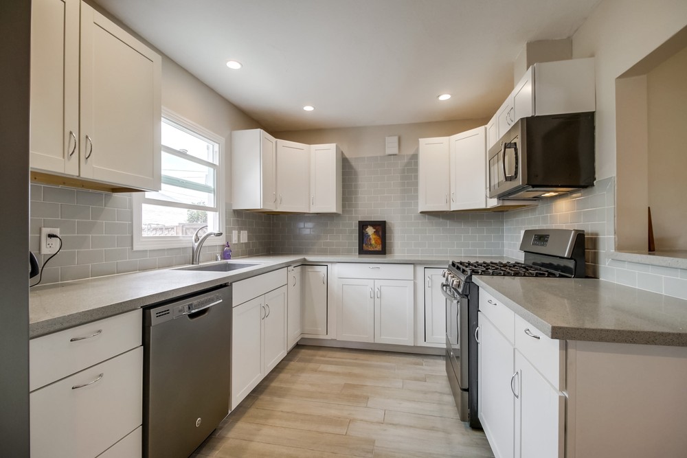 Virtual tour photo 21 of 42 for 663 56th St