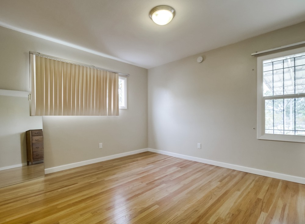 Virtual tour photo 31 of 42 for 663 56th St