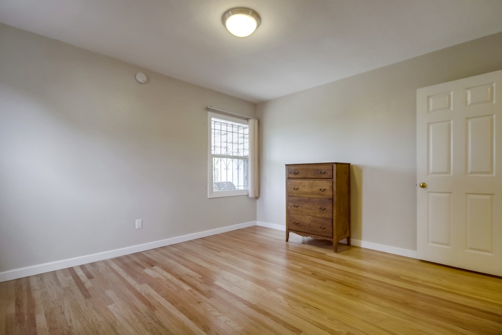 Virtual tour photo 32 of 42 for 663 56th St