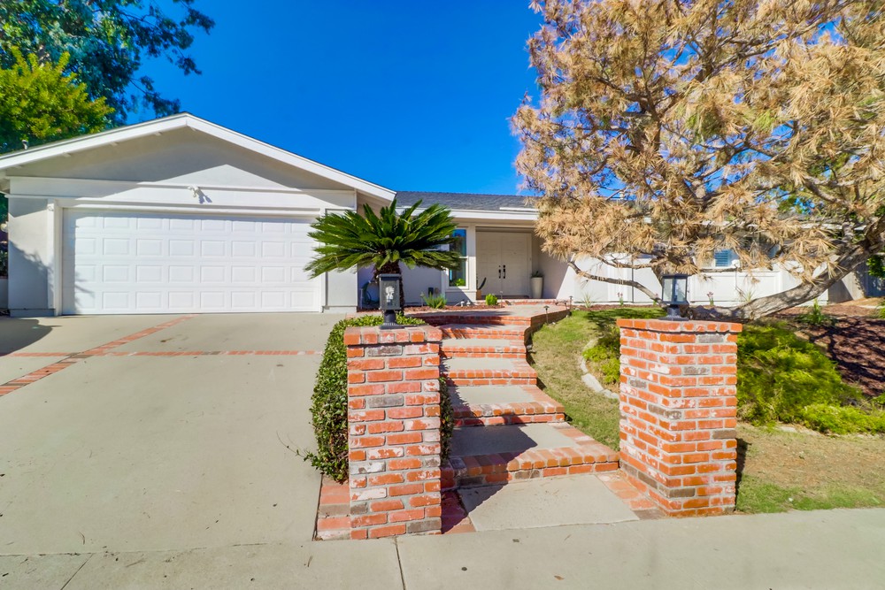 Virtual tour photo 1 of 70 for 6632 Wandermere Dr