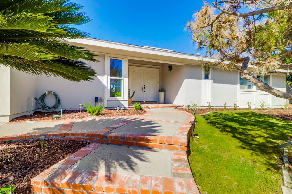 Virtual tour photo 4 of 70 for 6632 Wandermere Dr