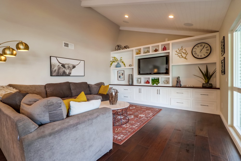 Virtual tour photo 9 of 70 for 6632 Wandermere Dr