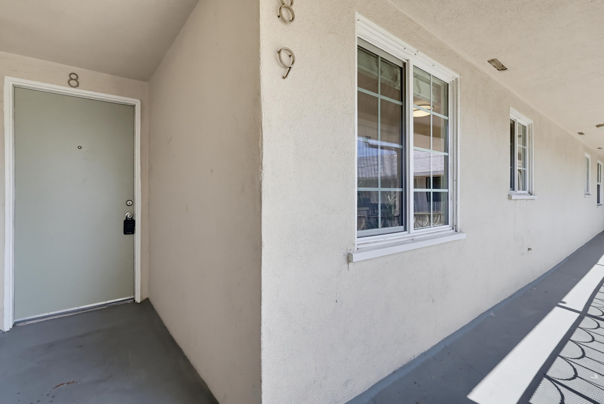 Virtual tour photo 11 of 41 for 6633 S Crenshaw Blvd