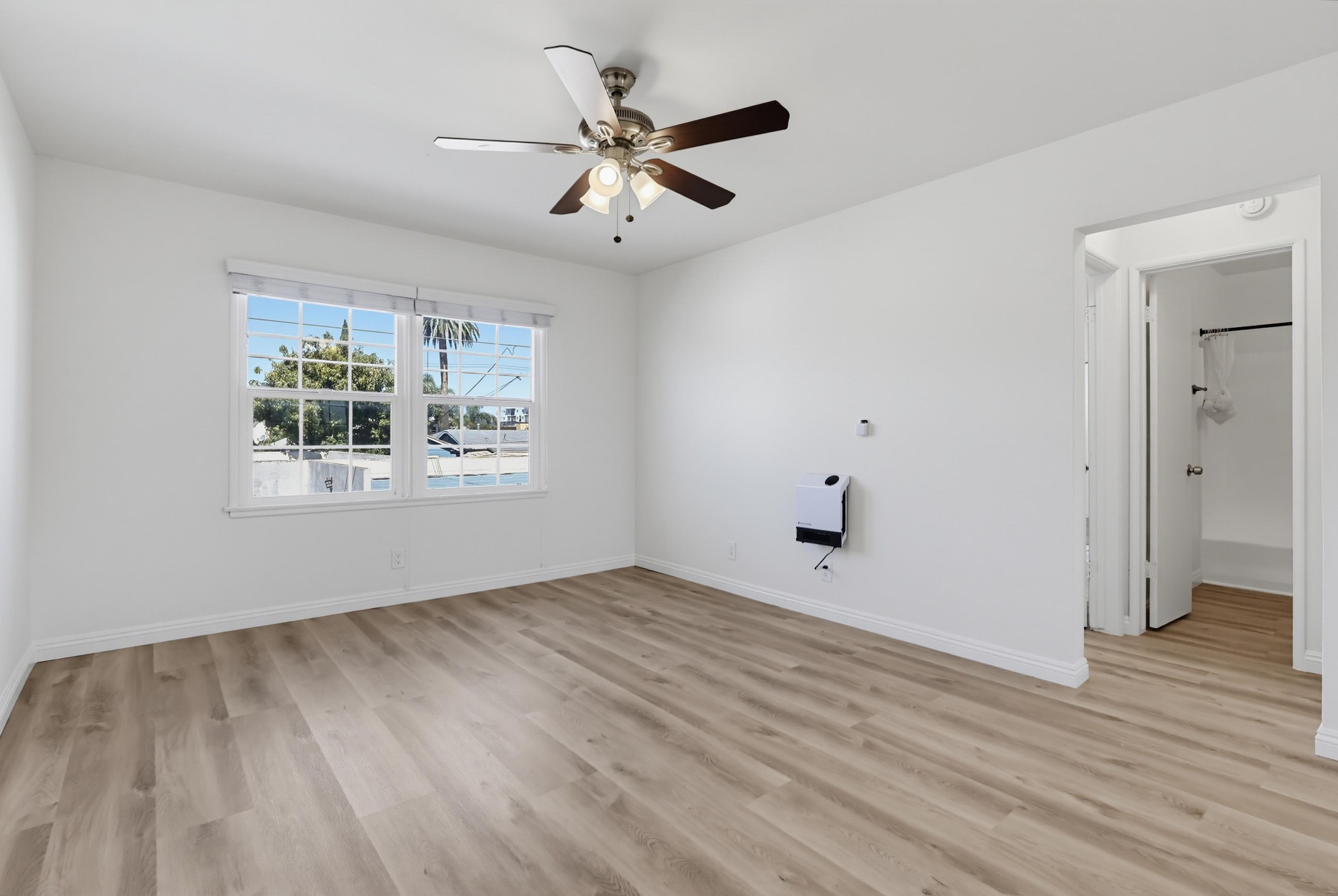 Virtual tour photo 12 of 41 for 6633 S Crenshaw Blvd