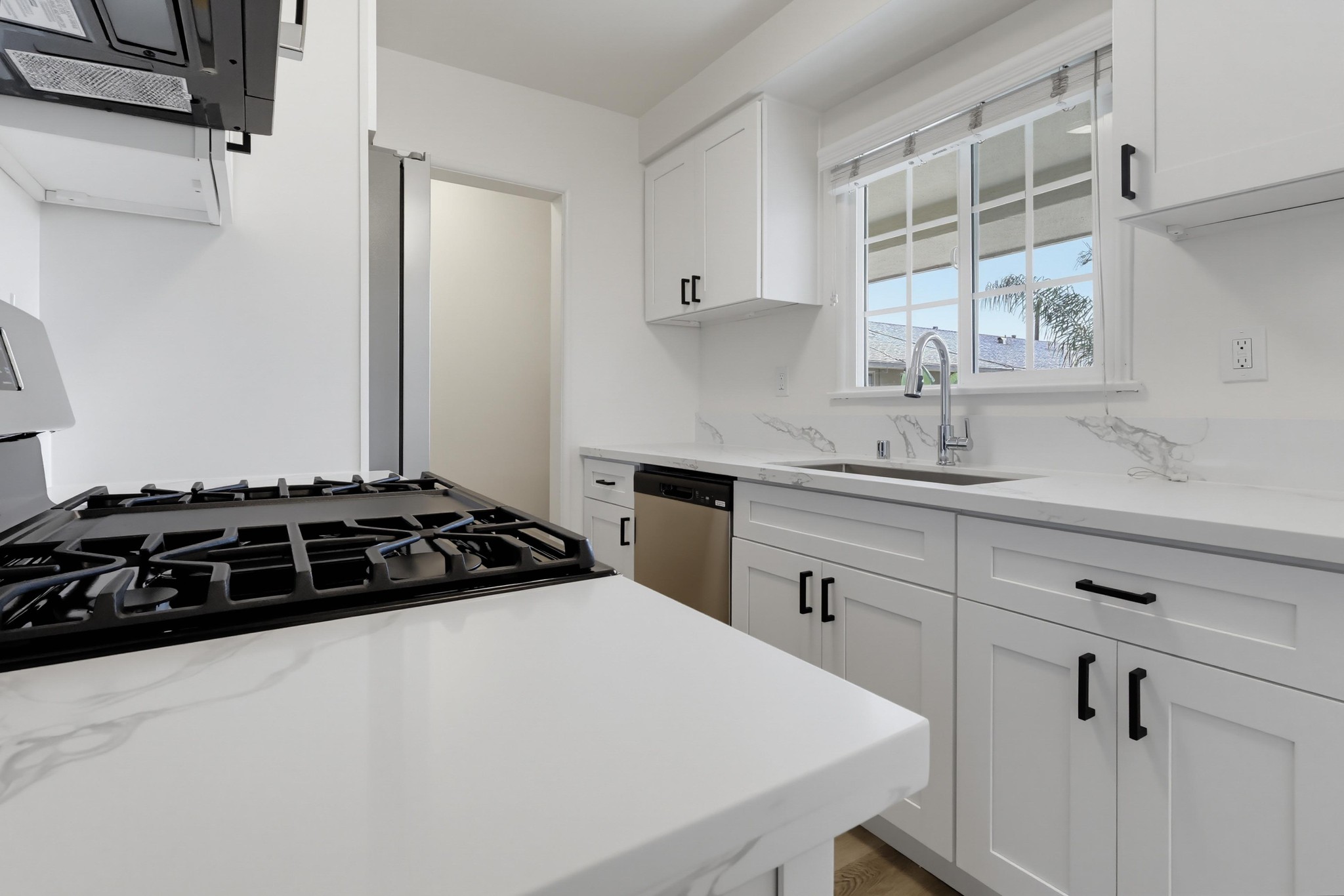 Virtual tour photo 23 of 41 for 6633 S Crenshaw Blvd