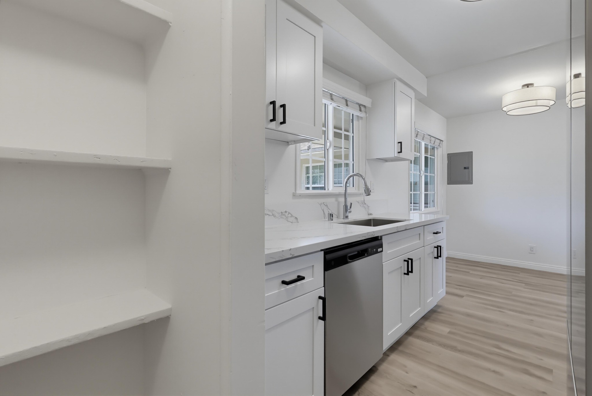 Virtual tour photo 27 of 41 for 6633 S Crenshaw Blvd