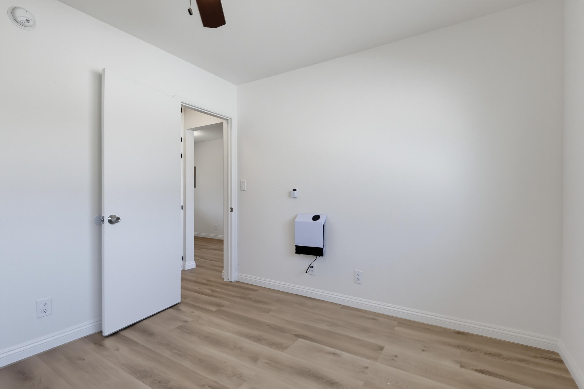 Virtual tour photo 34 of 41 for 6633 S Crenshaw Blvd