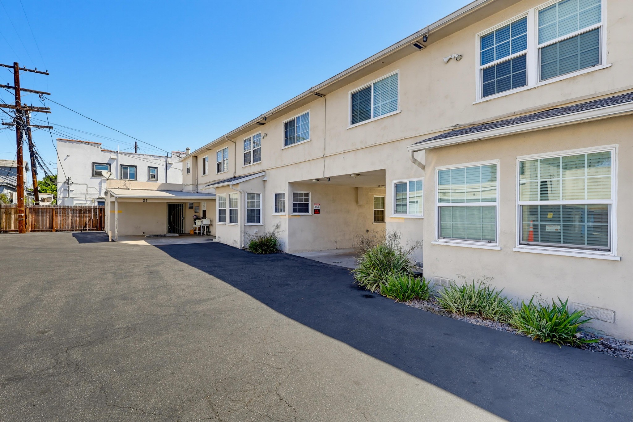 Virtual tour photo 38 of 41 for 6633 S Crenshaw Blvd