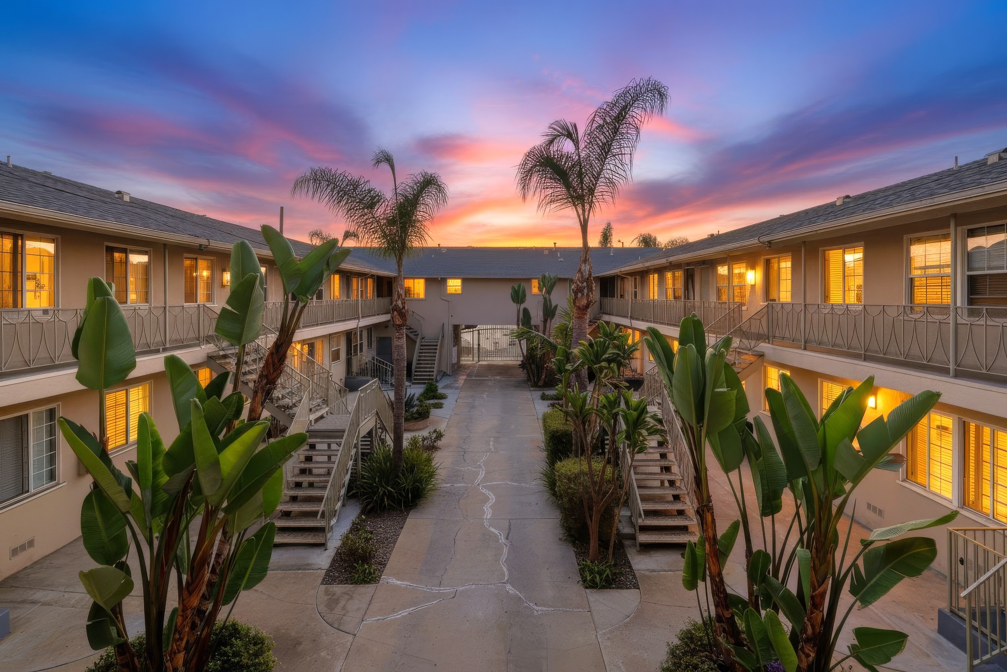 Virtual tour photo 41 of 41 for 6633 S Crenshaw Blvd