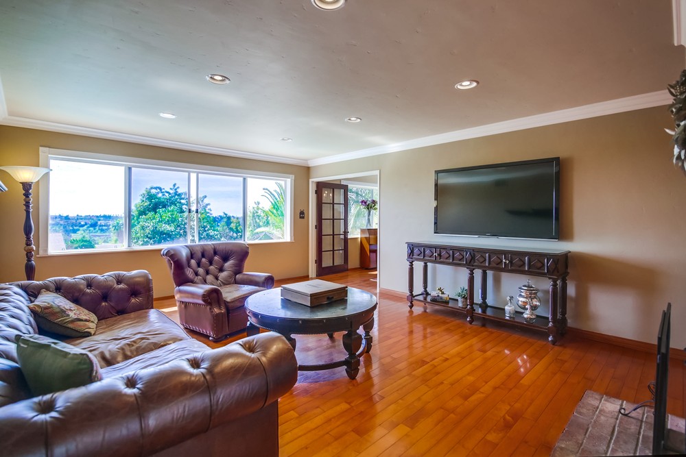 Virtual tour photo 1 of 54 for 6643 Hillgrove Dr