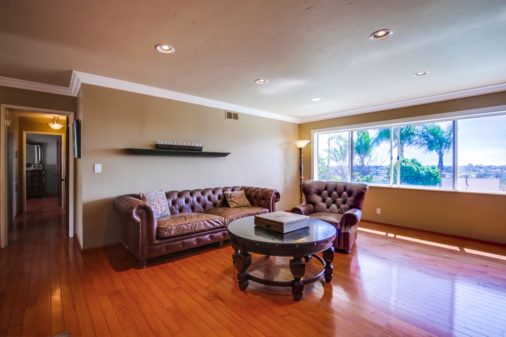 Virtual tour photo 3 of 54 for 6643 Hillgrove Dr