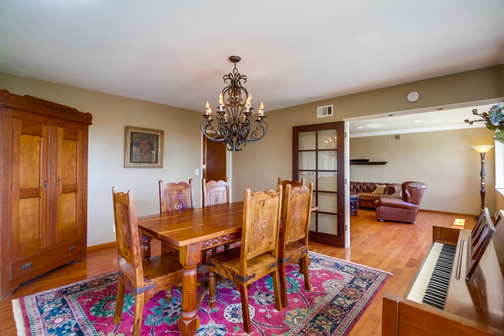 Virtual tour photo 8 of 54 for 6643 Hillgrove Dr