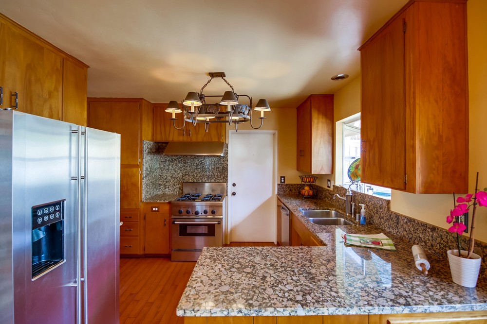 Virtual tour photo 10 of 54 for 6643 Hillgrove Dr