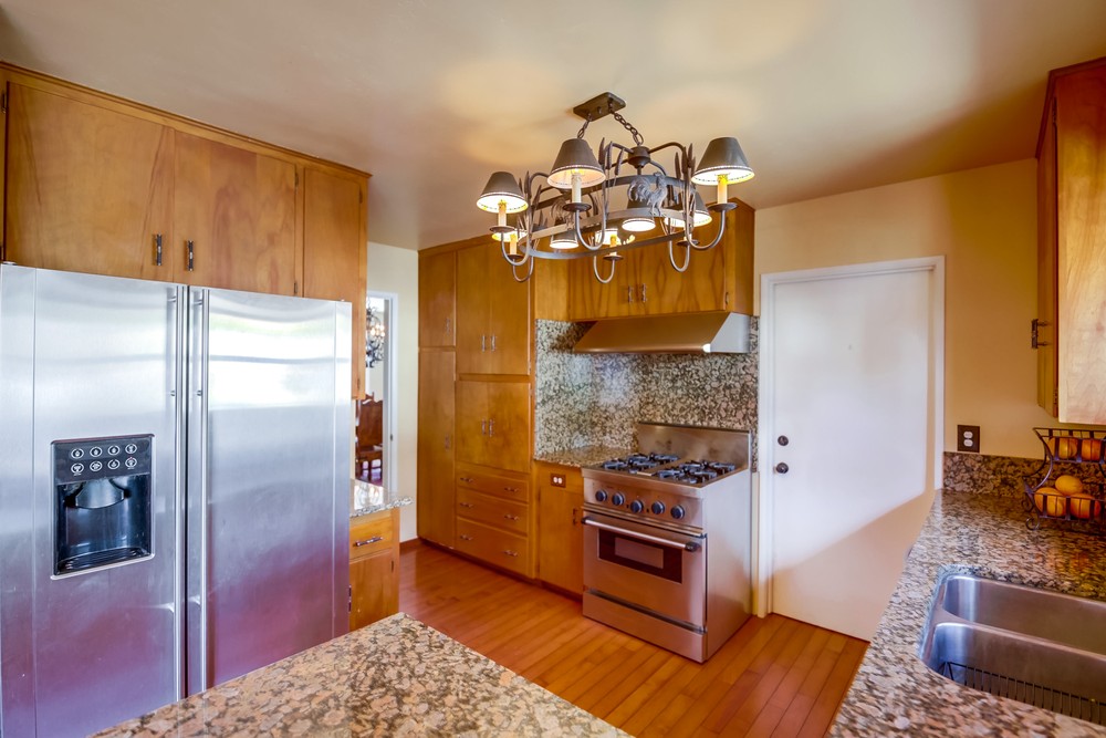 Virtual tour photo 11 of 54 for 6643 Hillgrove Dr