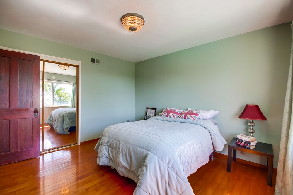 Virtual tour photo 25 of 54 for 6643 Hillgrove Dr