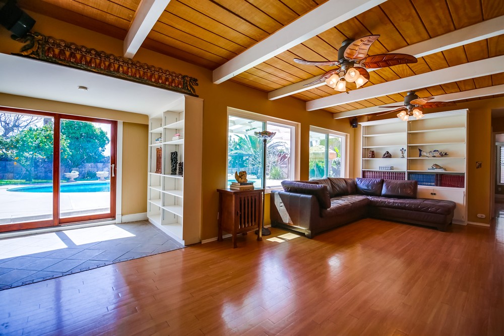 Virtual tour photo 32 of 54 for 6643 Hillgrove Dr