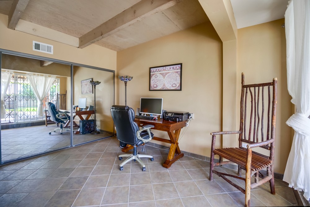 Virtual tour photo 39 of 54 for 6643 Hillgrove Dr