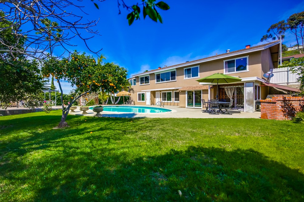 Virtual tour photo 43 of 54 for 6643 Hillgrove Dr