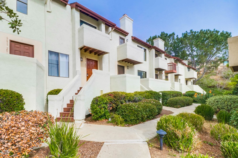 Virtual tour photo 1 of 36 for 6655 Canyon Rim Row UNIT 202