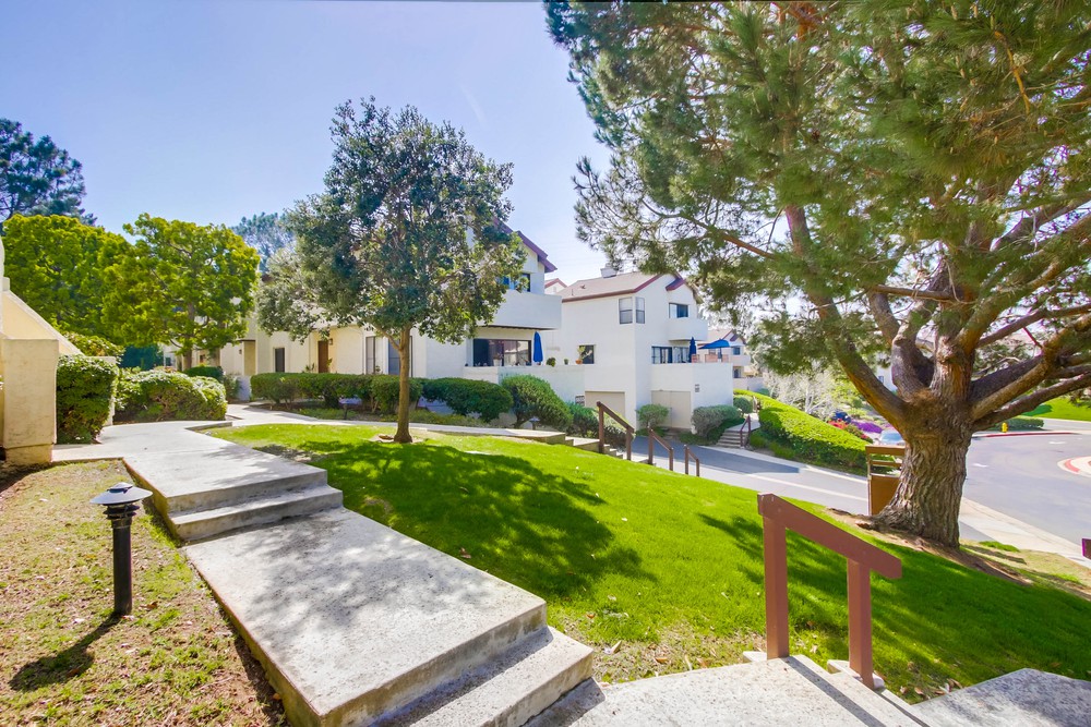 Virtual tour photo 3 of 33 for 6655 Canyon Rim Row UNIT 211