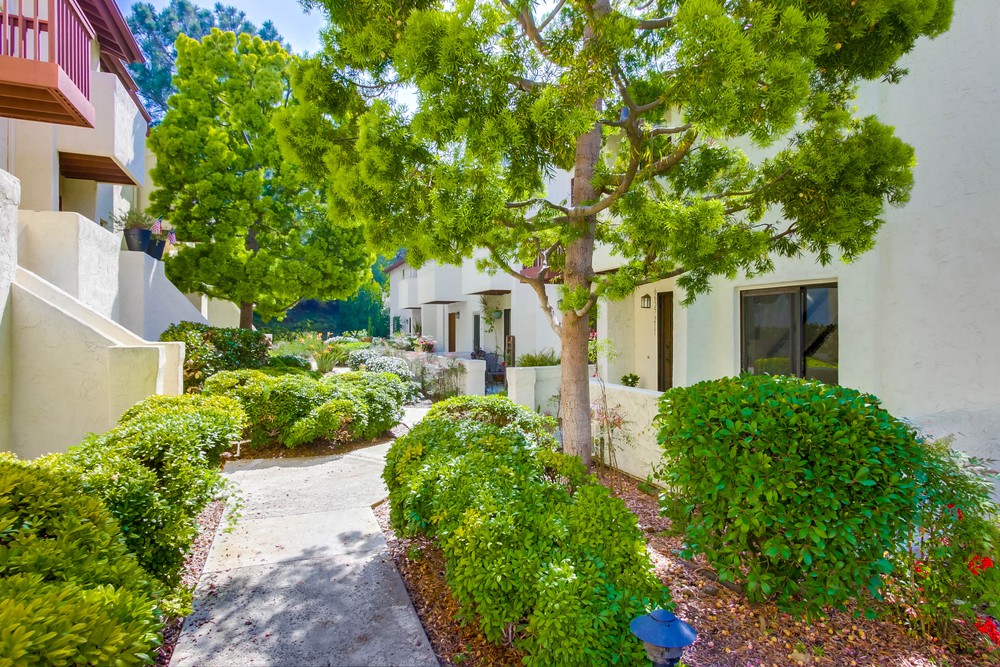 Virtual tour photo 5 of 33 for 6655 Canyon Rim Row UNIT 211