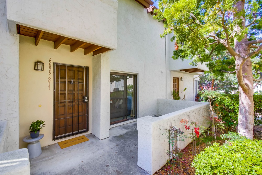 Virtual tour photo 6 of 33 for 6655 Canyon Rim Row UNIT 211