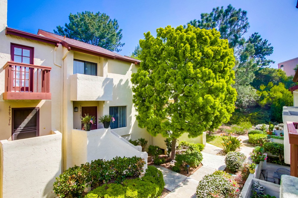 Virtual tour photo 29 of 33 for 6655 Canyon Rim Row UNIT 211