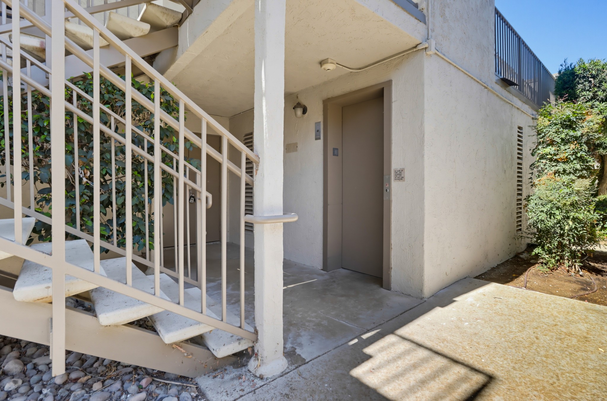 Virtual tour photo 3 of 37 for 6675 Mission Gorge Rd