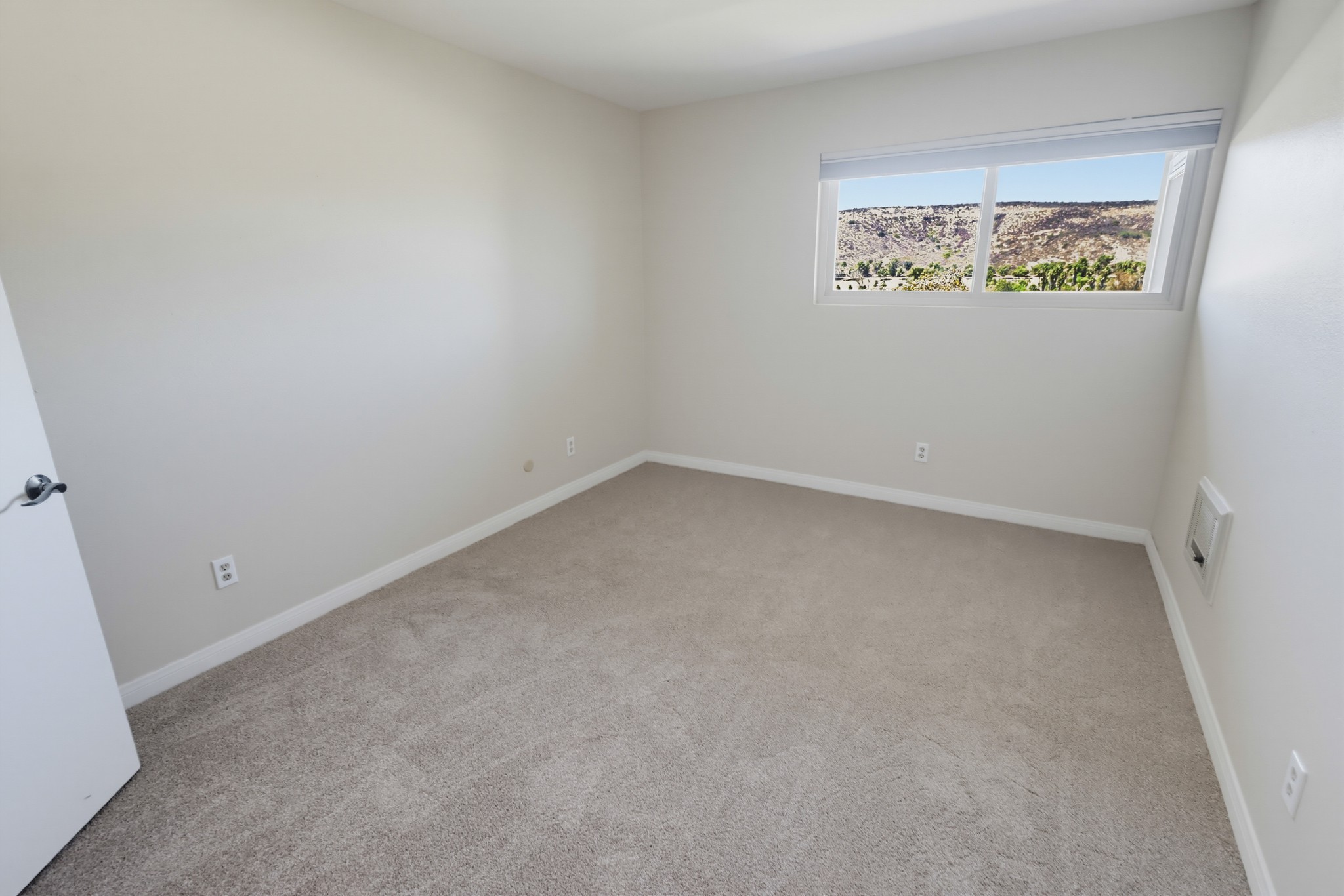 Virtual tour photo 21 of 37 for 6675 Mission Gorge Rd