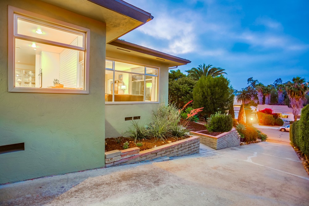 Virtual tour photo 5 of 60 for 6681 Amherst St
