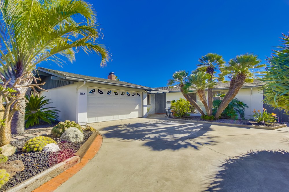 Virtual tour photo 1 of 46 for 6682 Jackson Drive