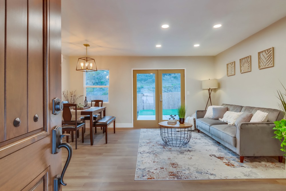Virtual tour photo 17 of 64 for 670 Bollenbacher St