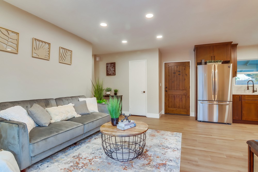 Virtual tour photo 21 of 64 for 670 Bollenbacher St