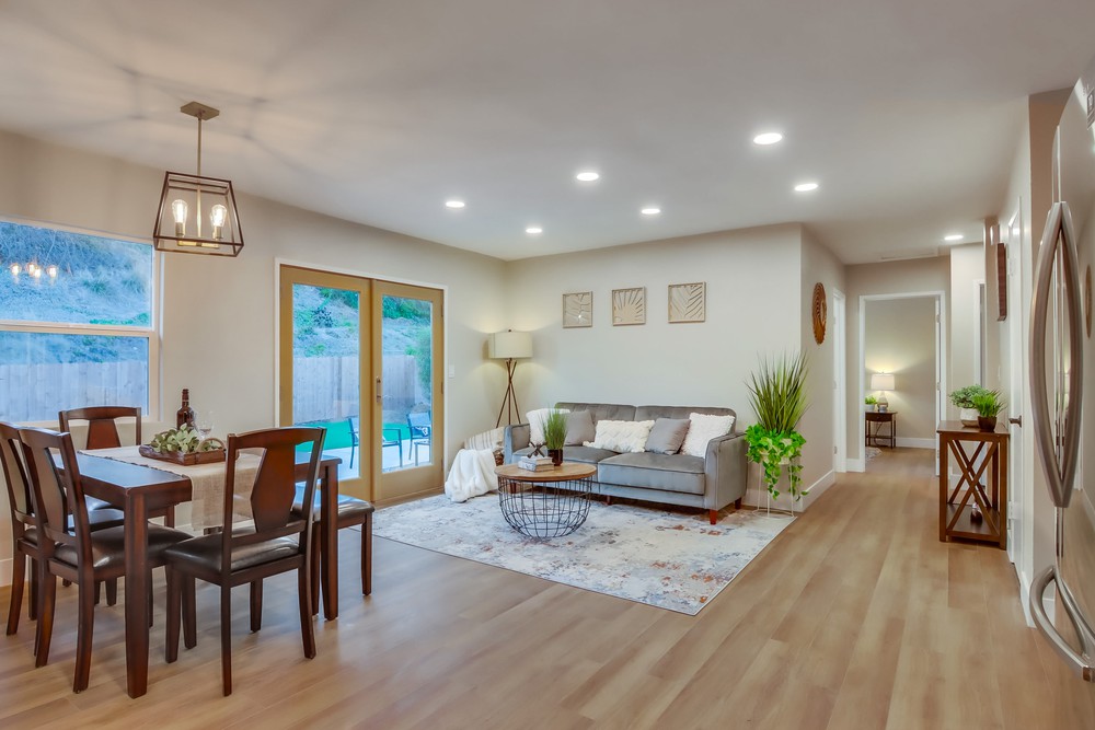 Virtual tour photo 23 of 64 for 670 Bollenbacher St