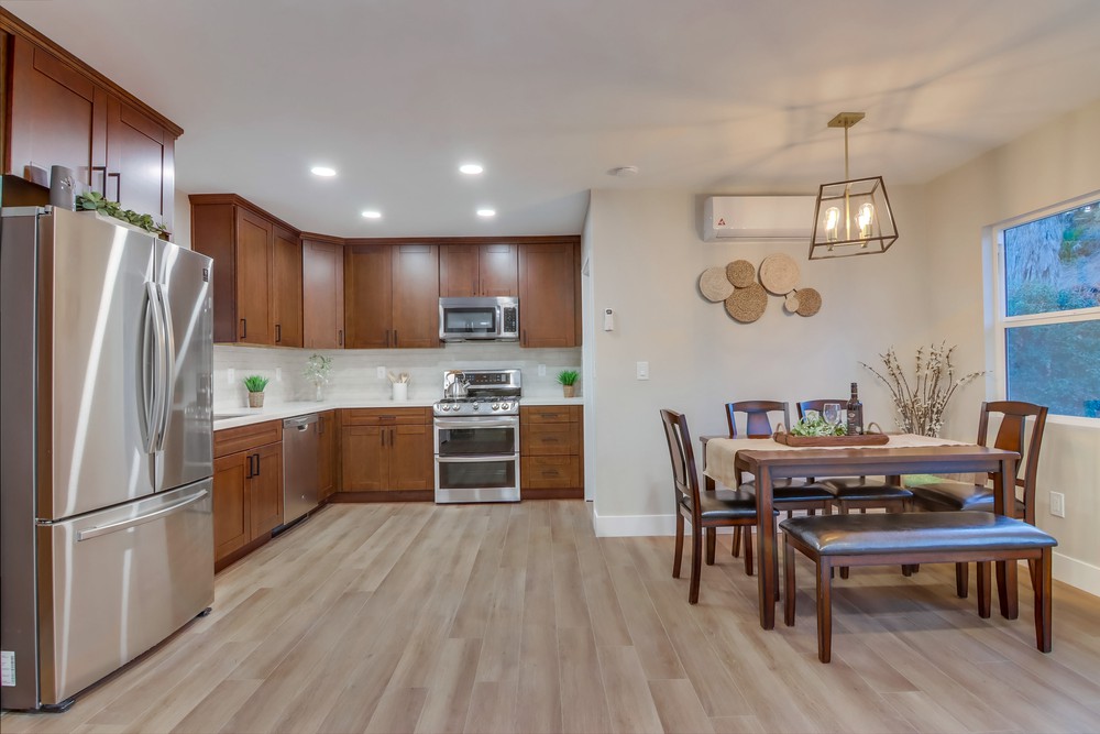 Virtual tour photo 26 of 64 for 670 Bollenbacher St