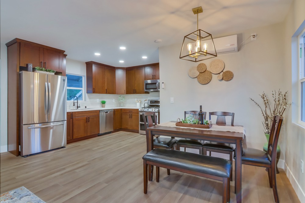 Virtual tour photo 28 of 64 for 670 Bollenbacher St