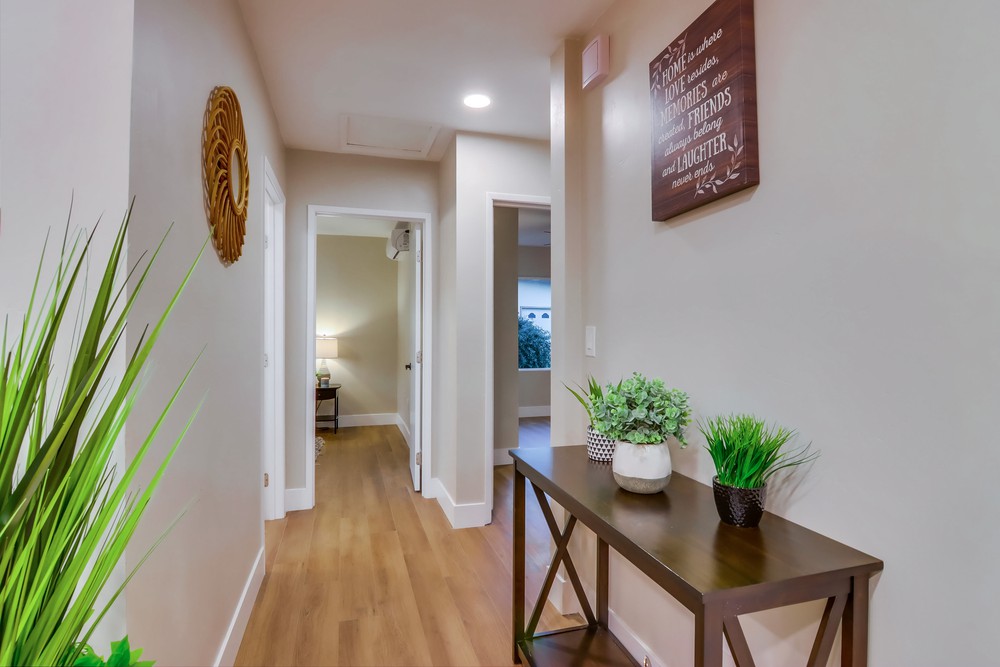 Virtual tour photo 34 of 64 for 670 Bollenbacher St