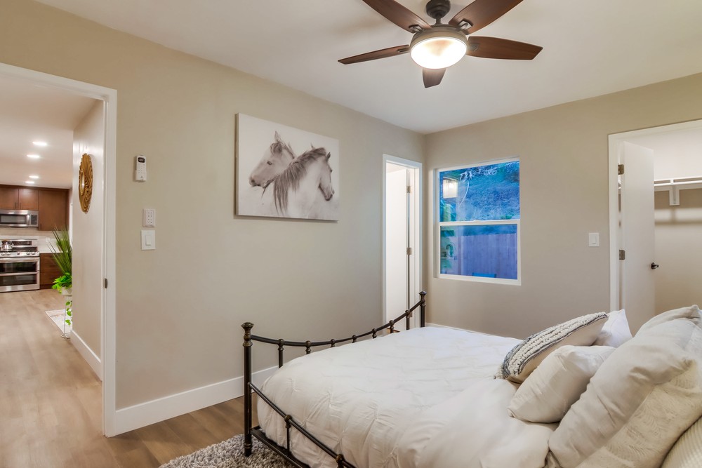 Virtual tour photo 36 of 64 for 670 Bollenbacher St