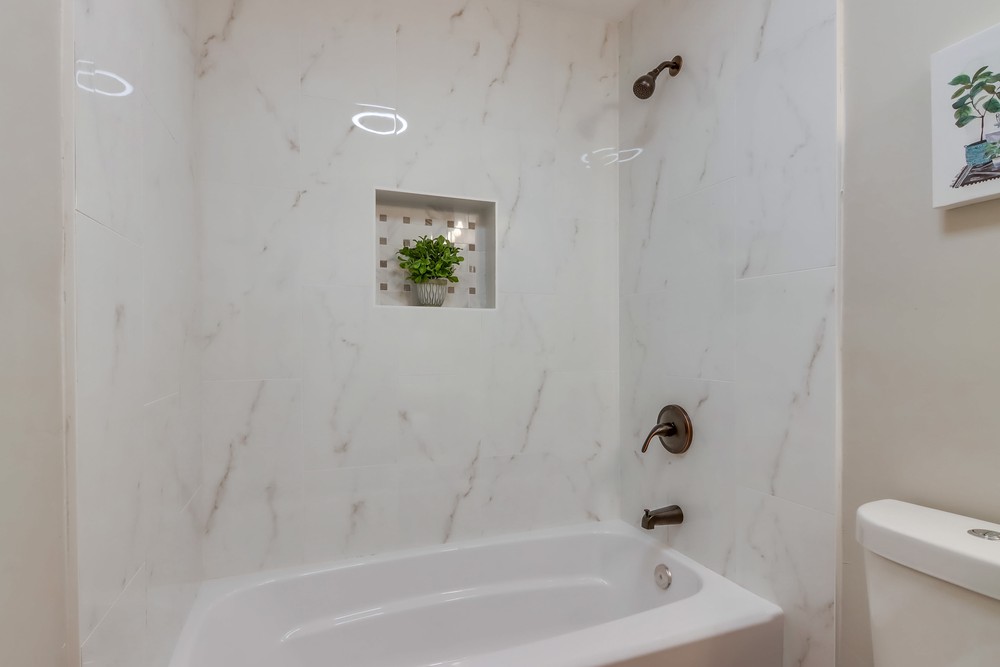 Virtual tour photo 40 of 64 for 670 Bollenbacher St
