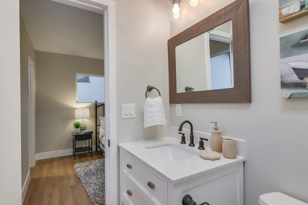 Virtual tour photo 47 of 64 for 670 Bollenbacher St