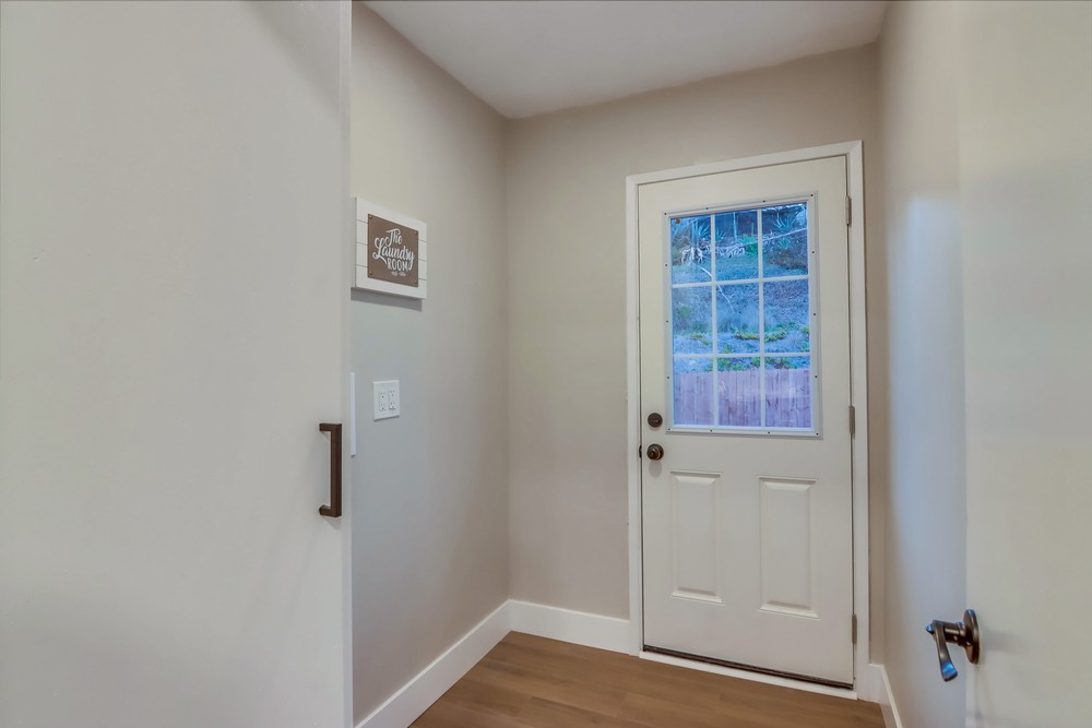 Virtual tour photo 48 of 64 for 670 Bollenbacher St