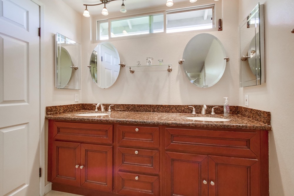Virtual tour photo 33 of 54 for 6706 Aqueduct Ct