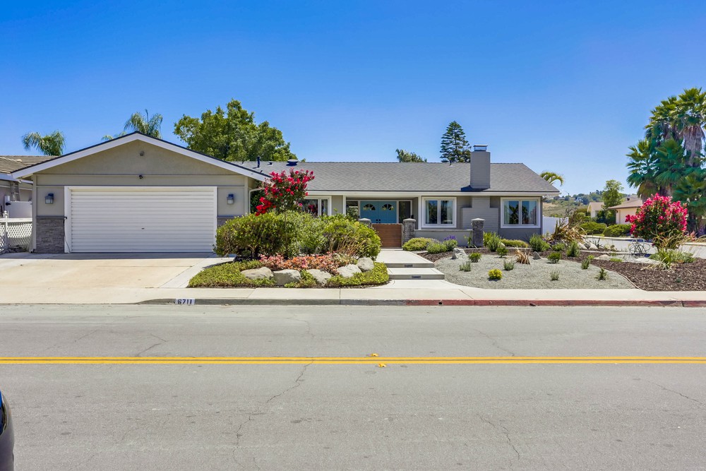 Virtual tour photo 3 of 39 for 6711 Wandermere Dr