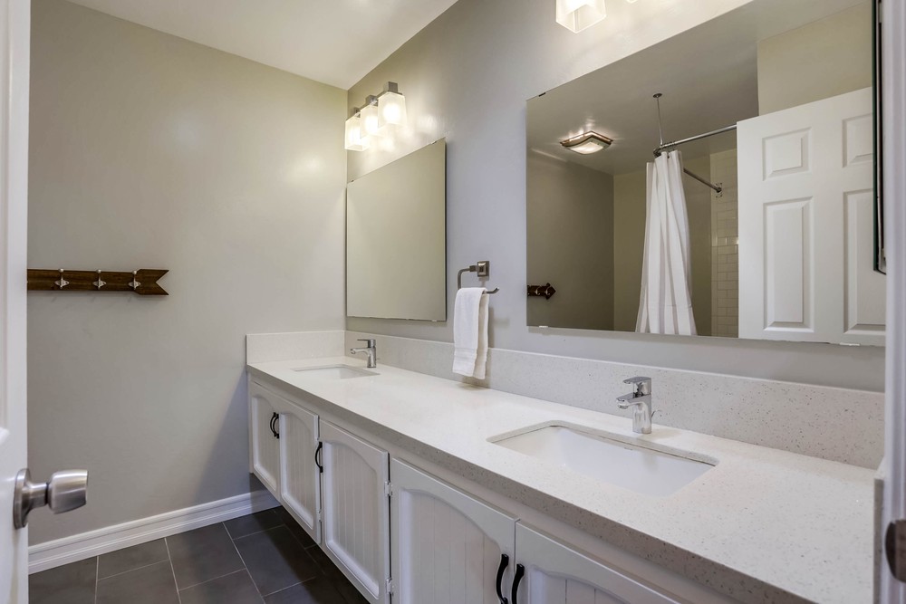 Virtual tour photo 31 of 39 for 6711 Wandermere Dr