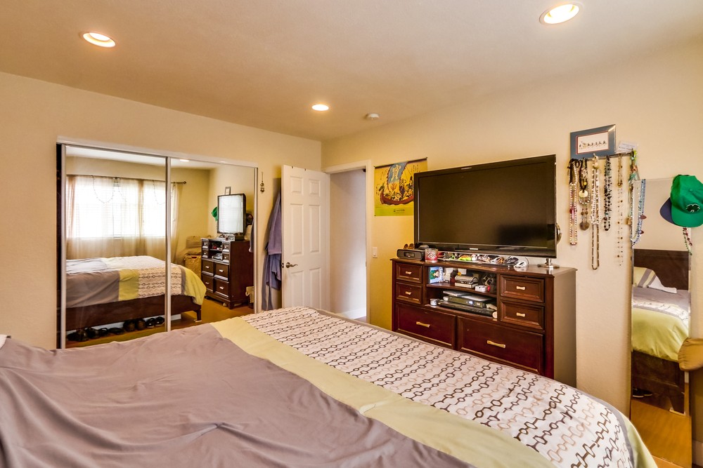 Virtual tour photo 33 of 38 for 6716 Tait St